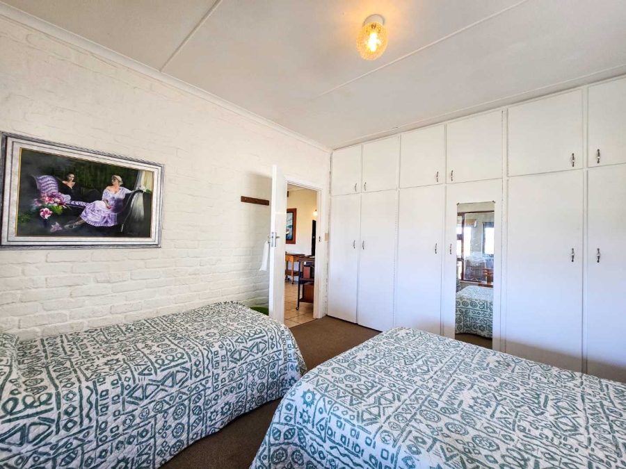 4 Bedroom Property for Sale in Stilbaai Oos Western Cape